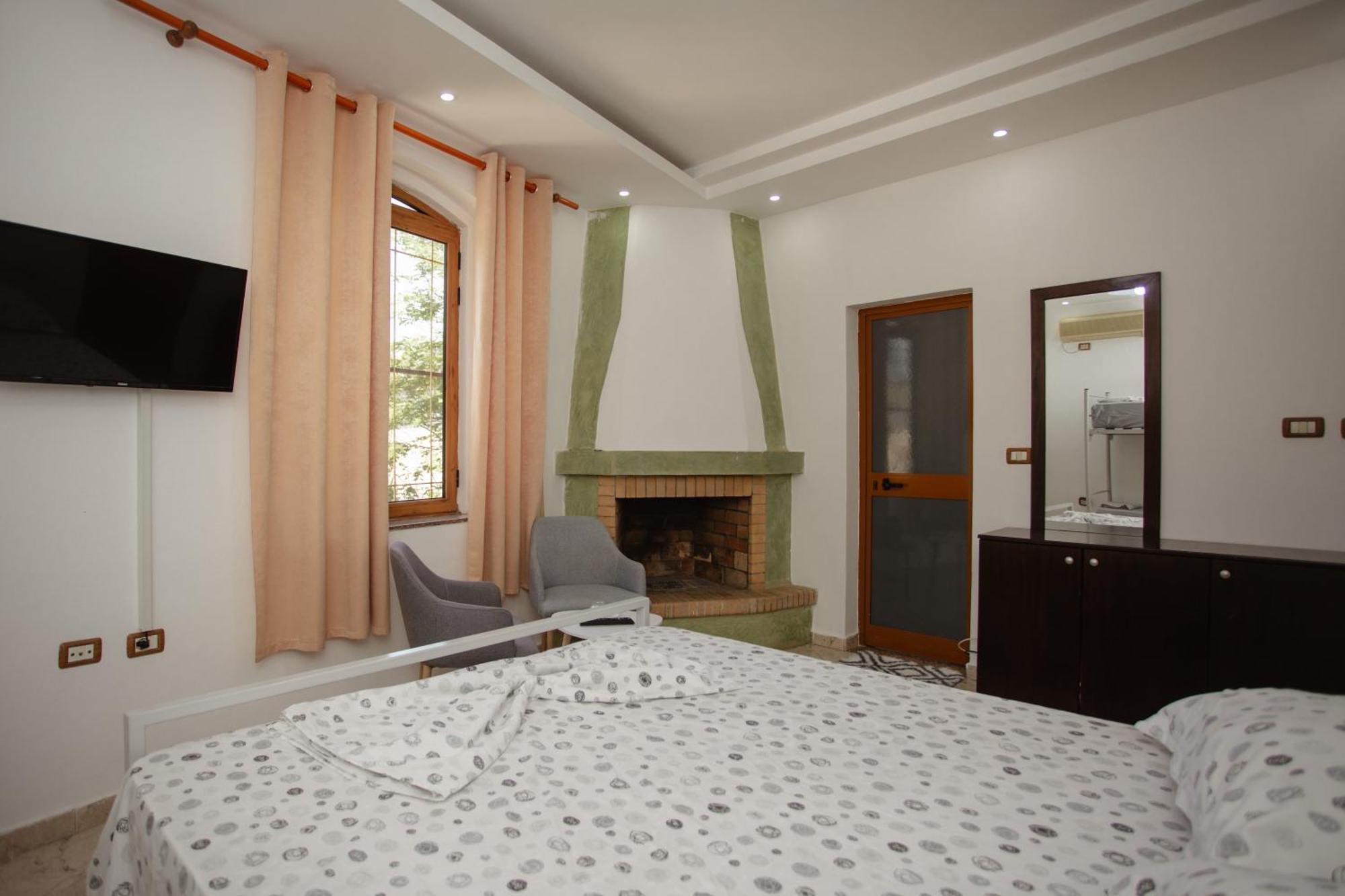 Hotel Shkodra Lake Shiroka Ngoại thất bức ảnh