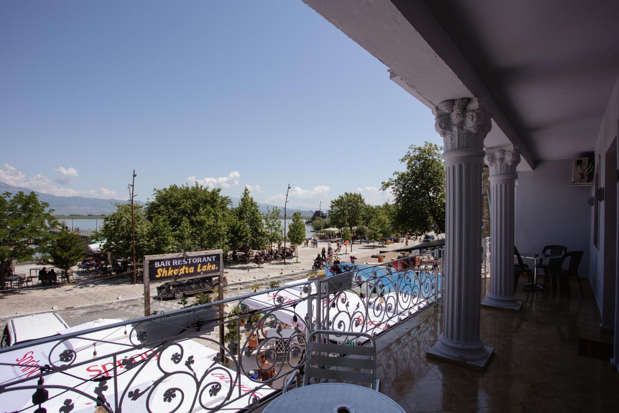 Hotel Shkodra Lake Shiroka Ngoại thất bức ảnh